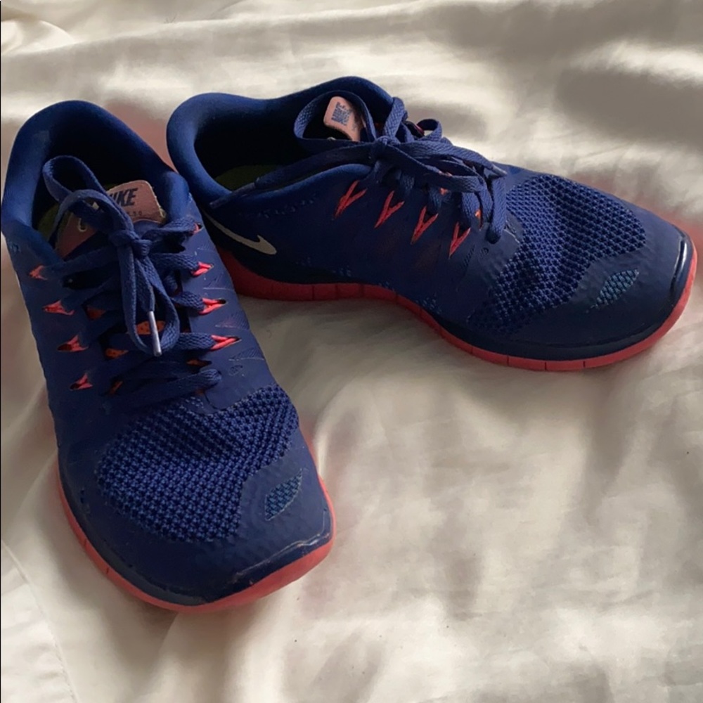 Women’s Nike free run gym shoes
